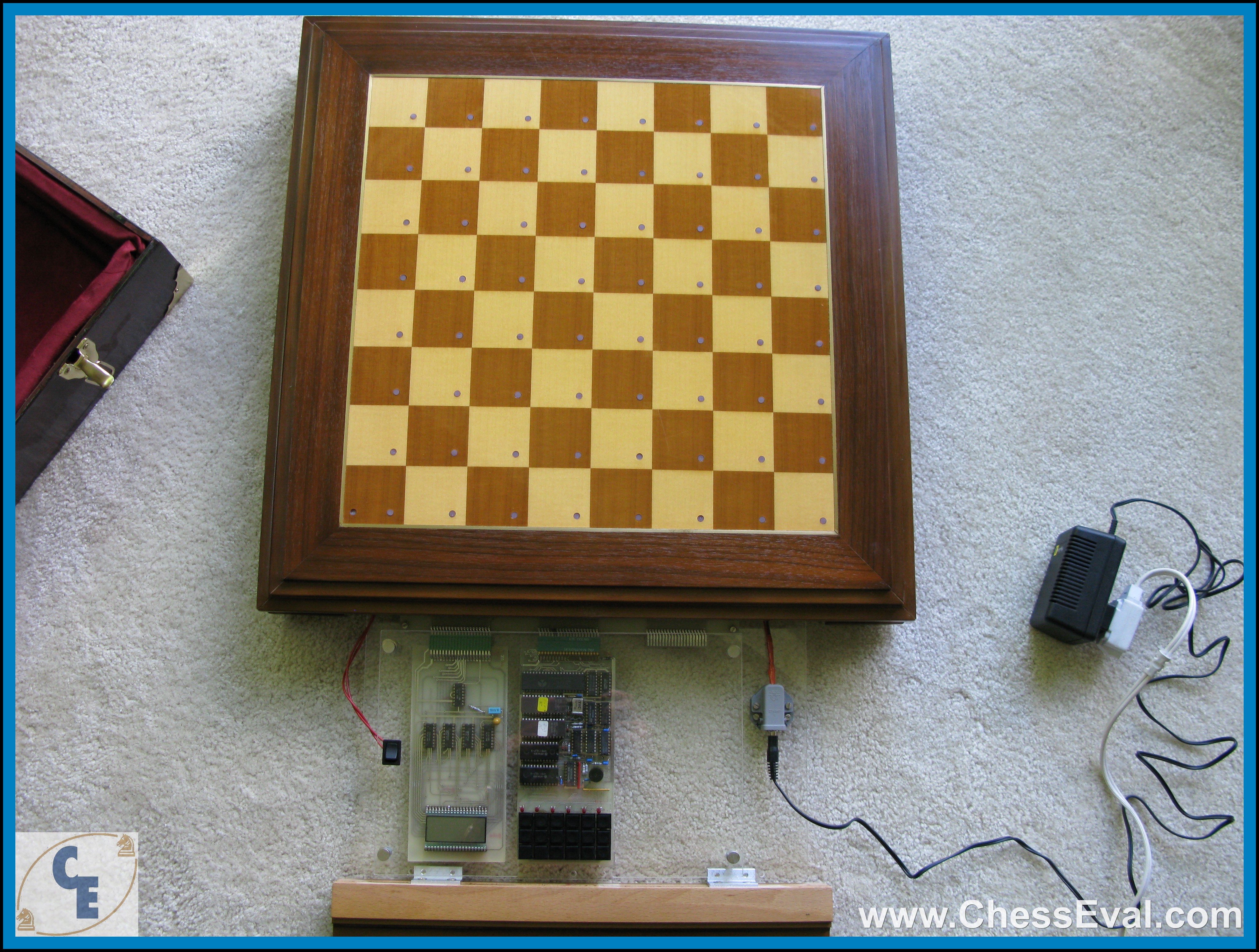 Mercedes-Benz Chess Computer Number 3 (1988) U-RARE — IMG_9134.jpeg