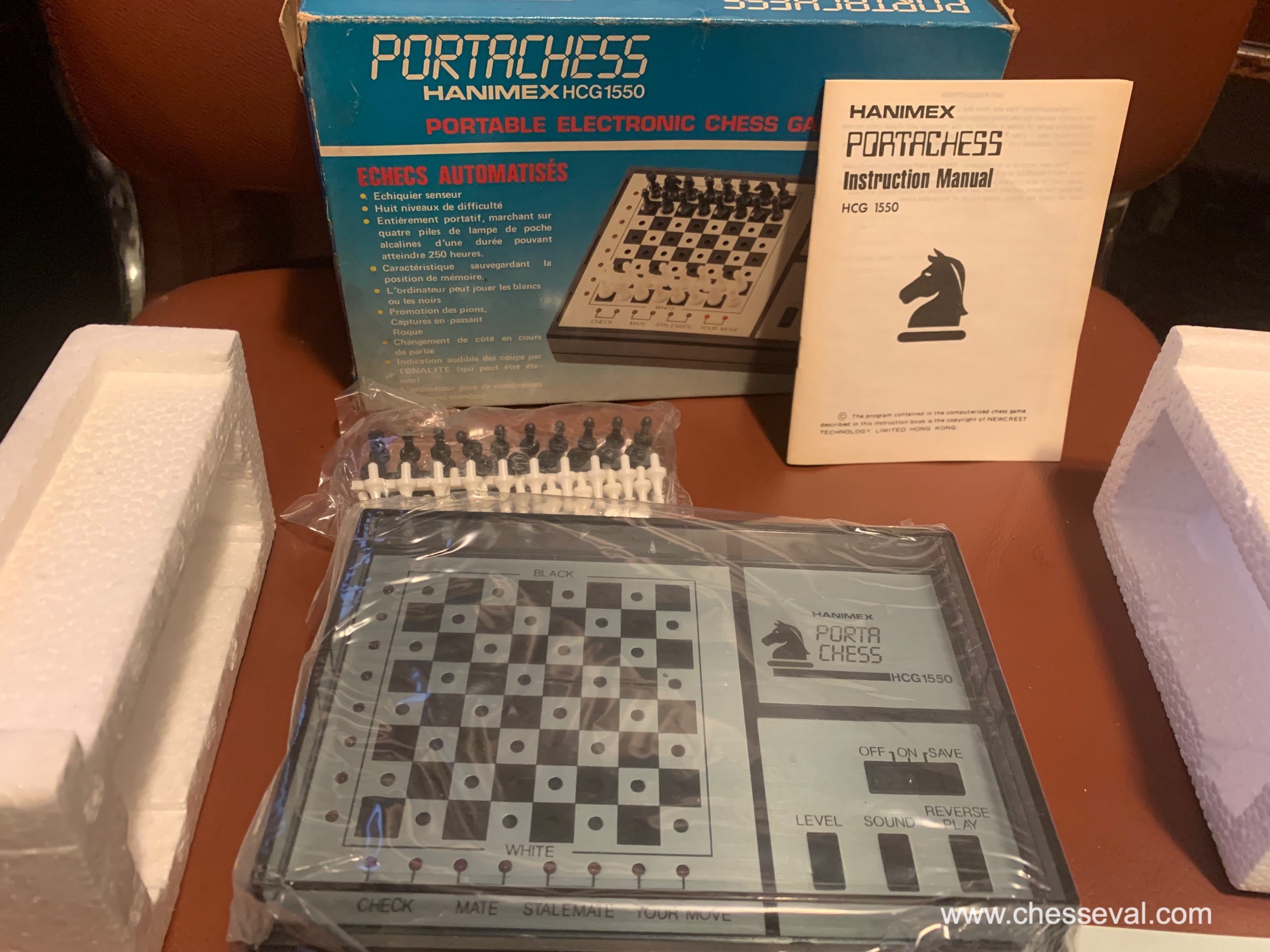 Hanimex Portachess, HCG 1550 (1984) RARE — HanimexHCG1550-3.jpg