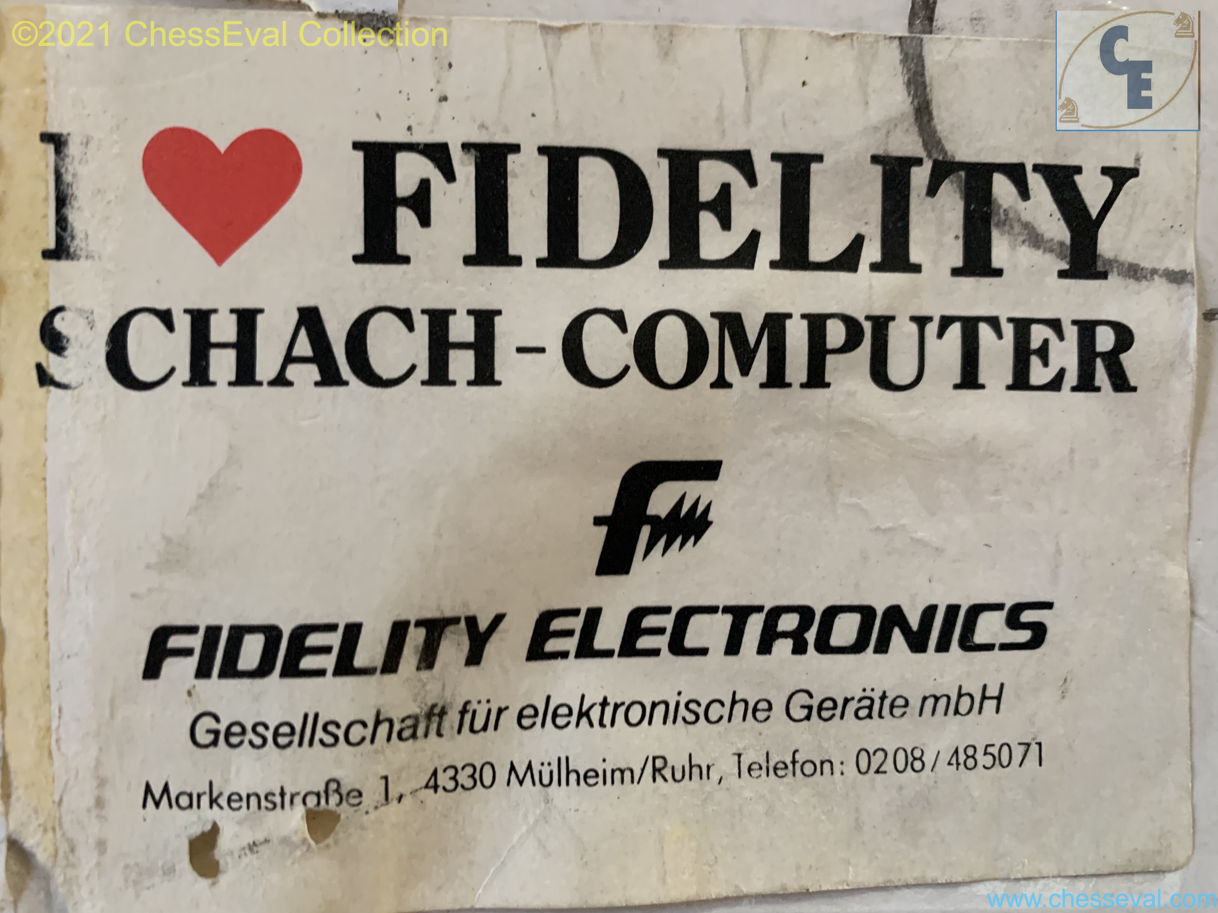 Fidelity chess-computer branding on the packaging.